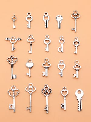 Collection de porte-clés en argent antique